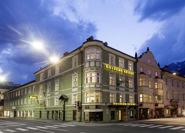 Hotel-Goldene-Krone-Winteransicht.jpg