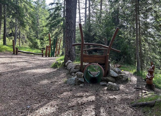 SpielplatzWeisland4.jpg