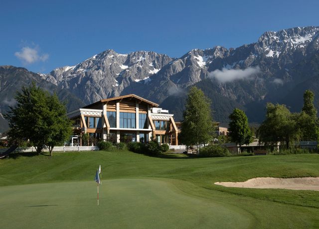 Greenvieh-c-Alpenresort-Schwarz.jpg