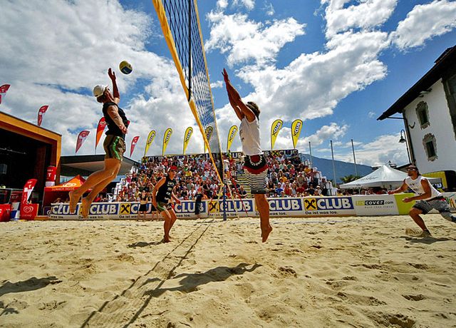 Beachvolleyball-aCup-Rathausplatz-Rum.jpg