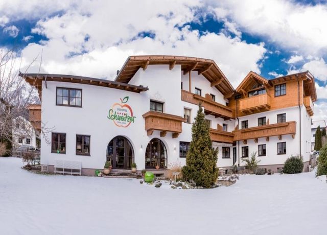 Biohotel-Schweitzer-Winteransicht.jpg