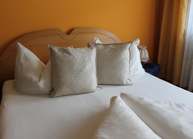 Schlafzimmer-1.jpg
