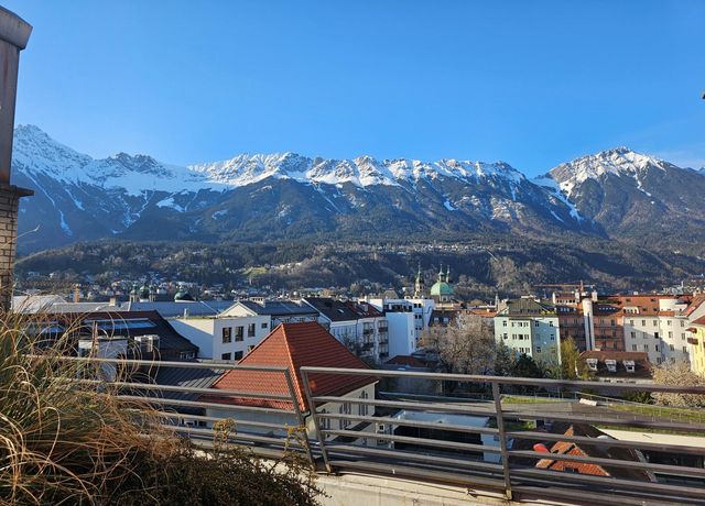 Sunny-home-garden-Innsbruck-2.jpg