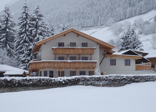 Lansdhaus-Tyrol-Winter.jpg