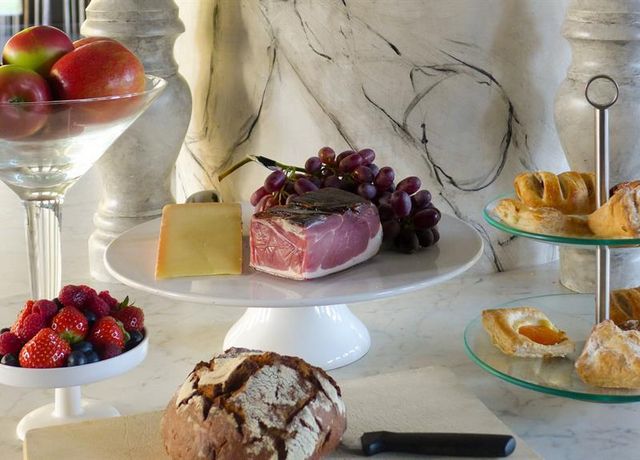 Fruehstuecksbuffet.jpg