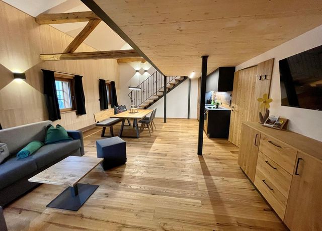 Wohnbereich-Wohnung-3.jpg