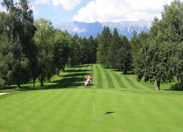 Golfbahn-Lans.jpg