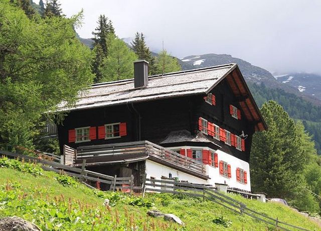 Meissner-Haus-Sommer.jpg