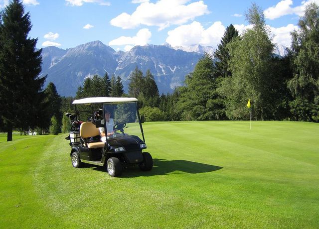 Golf-Cart-Rinn.jpg