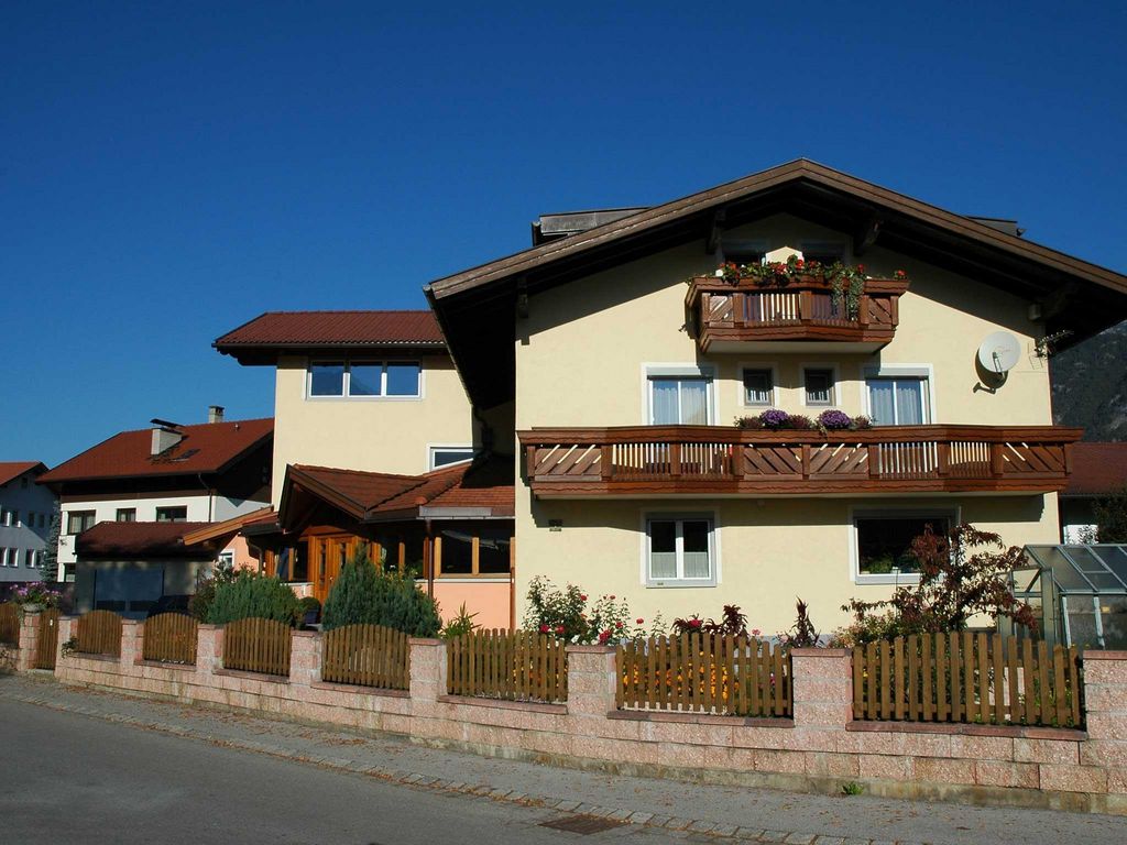 Privatzimmer Hauser
