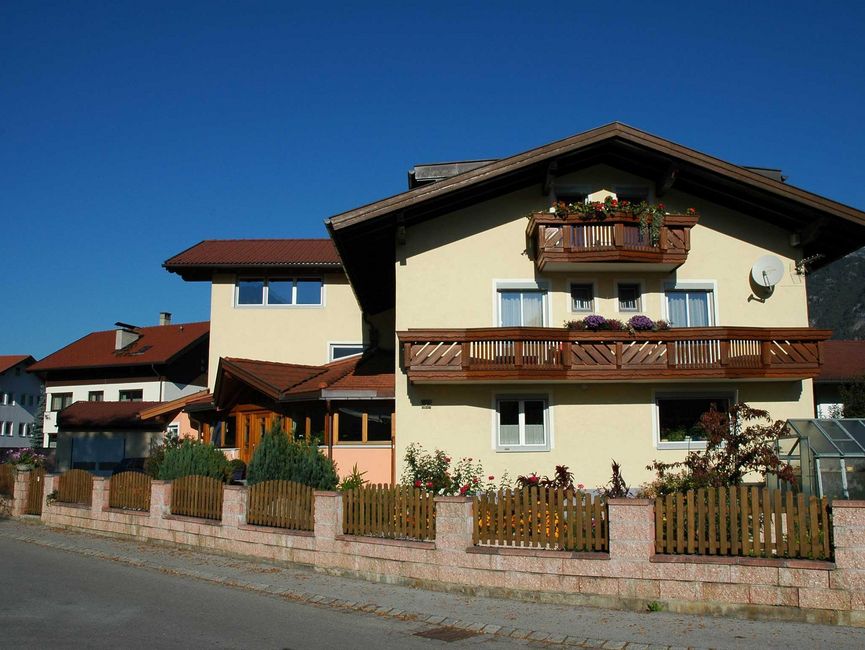 Privatzimmer Hauser