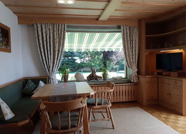 Wohnzimmeransicht-Stube-A.jpg