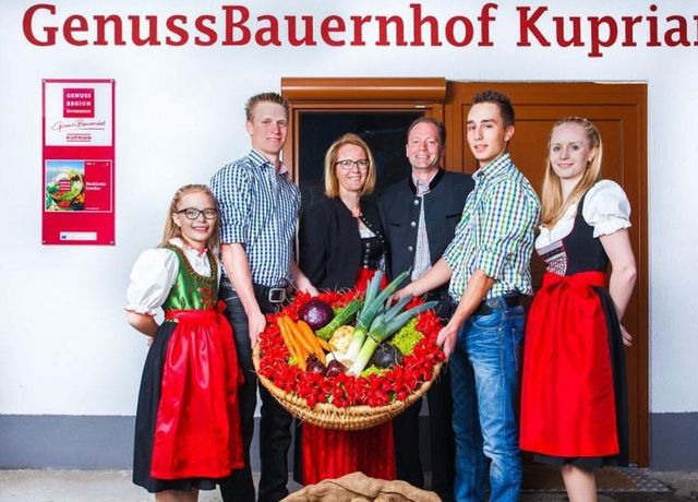 Genuss-Bauernhof-Kuprian.jpg