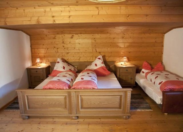 Dreibettzimmer.jpg