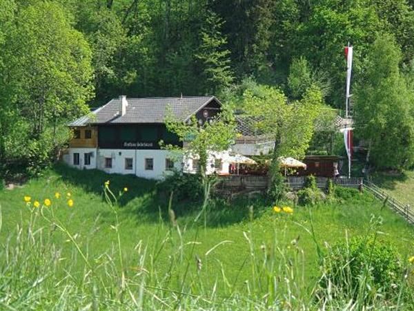 Gasthaus-Schiessstand-Innsbruck.jpg