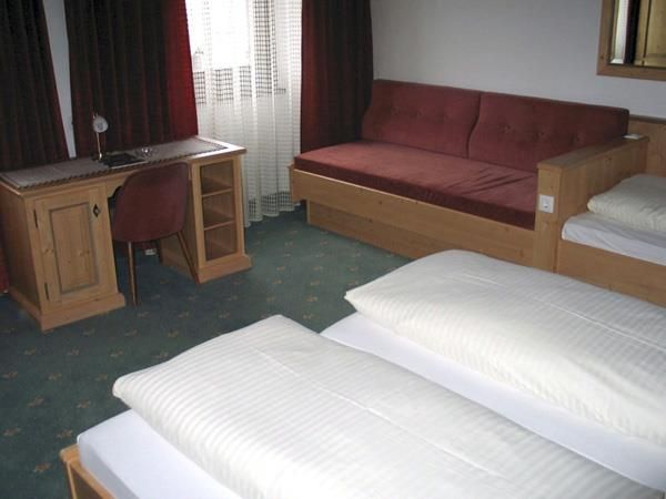 Hotel-Munde-Bsp-Vierbettzimmer.jpg