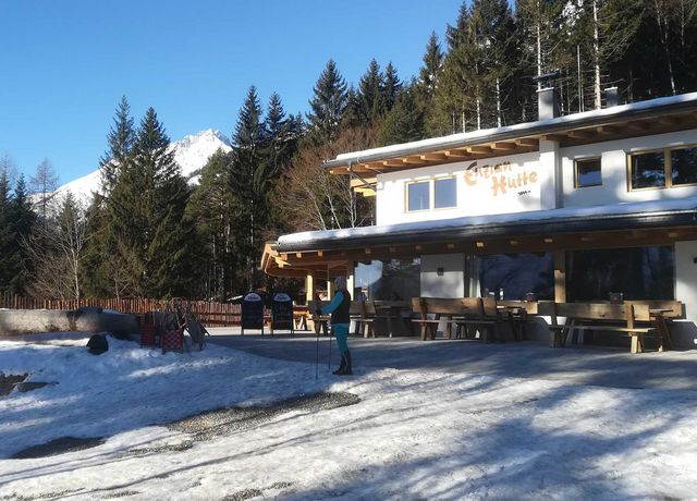 Enzianhuette-im-Winter.jpg