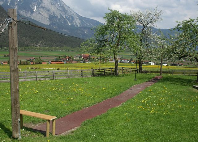 Kinderspielplatz-Rietz.jpg