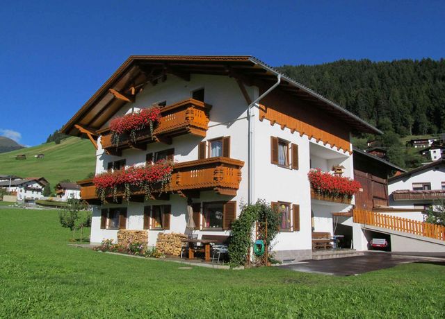 Lacknerhof-Sommer.jpg
