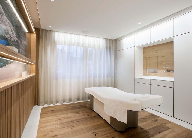 BehandlungsraumSpa.jpg