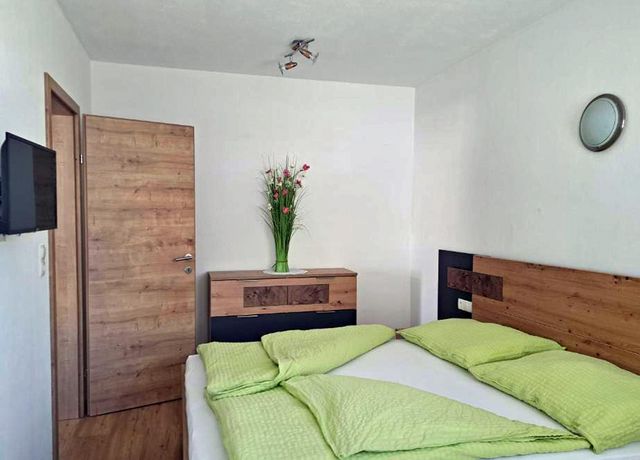 Doppelzimmer.jpg