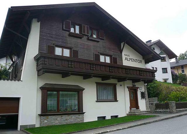 Haus-Alpentor.jpg
