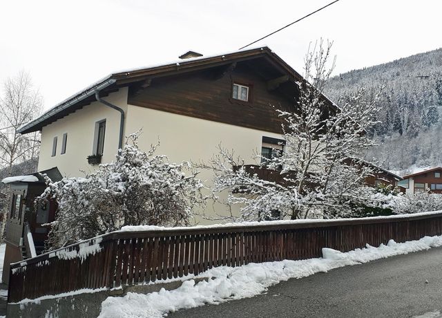 Haus-Zenleser-im-Winter.jpg