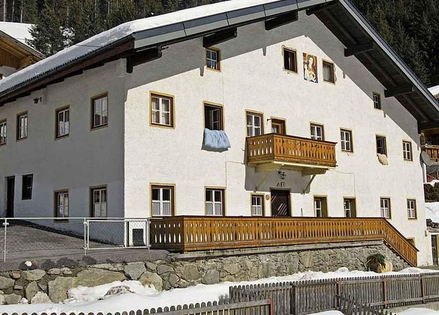 Haus-im-Winter.jpg