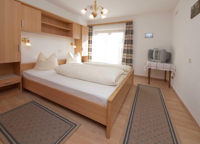 Schlafzimmer.jpg