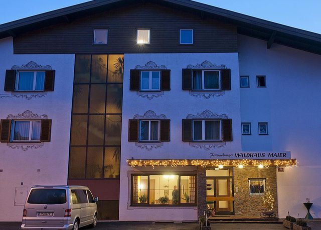 Waldhaus-Igls-Eingang-1.jpg
