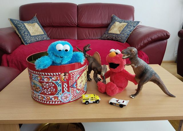 Wohnzimmer-mit-Spielzeug.jpg