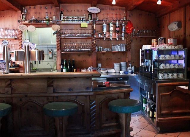 Pension-Alpina-Bar-Winter.jpg