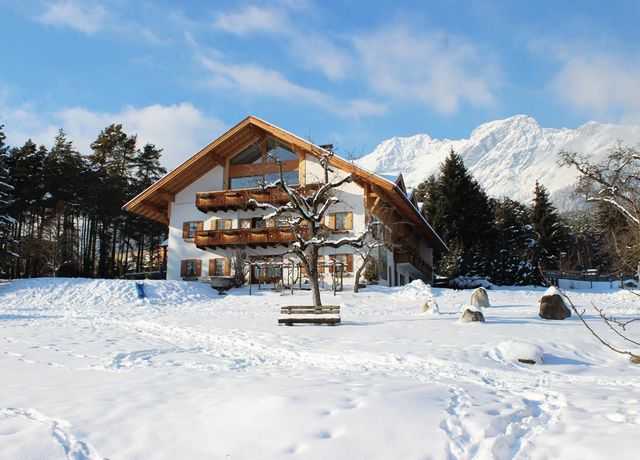 Gasthof-Lehen-im-Winter.jpg