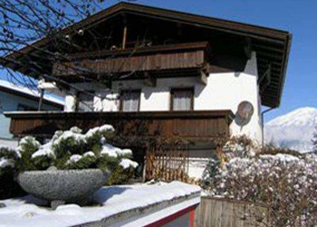 Haus-Singer-Winter-aussen.jpg