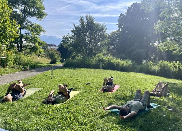 Yoga-BG.jpg