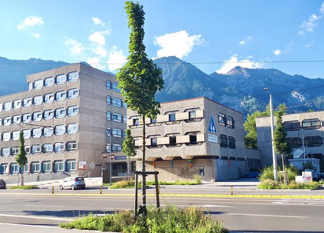 Jugendherberge-Innsbruck-Sommer.jpg