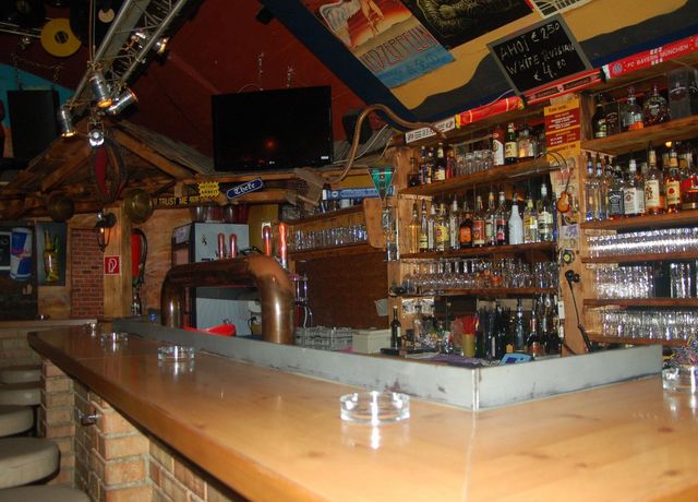 Little-Rock-bar.jpg