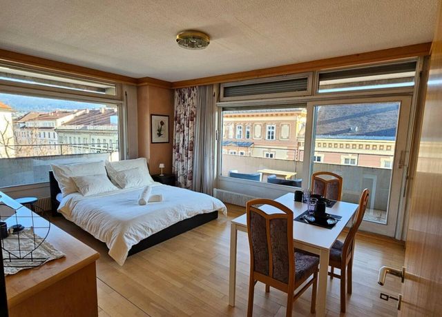 Sunny-home-garden-Innsbruck-4.jpeg