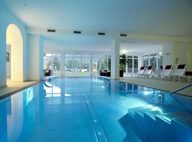 Hallenbad.jpg