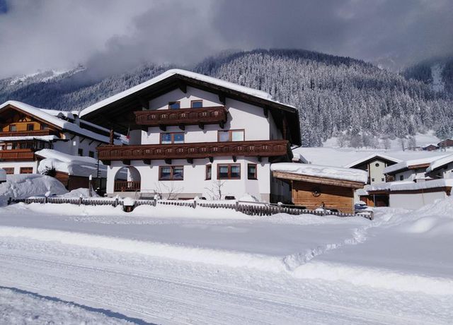 Aussenansicht-Winter.jpg