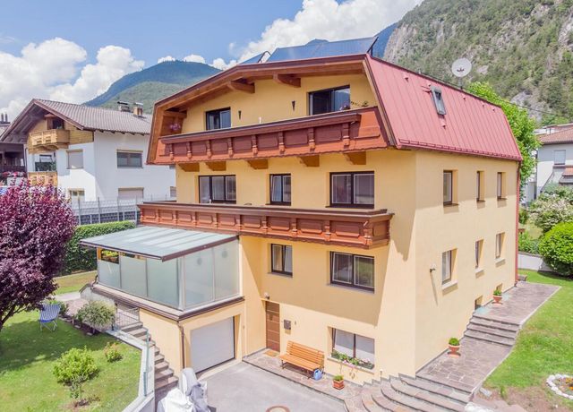 Ferienwohnung-Klinar-Aussenansicht-Sommer.jpg