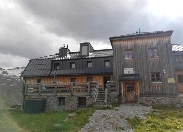 Westfalenhaus-Winter-1.jpg