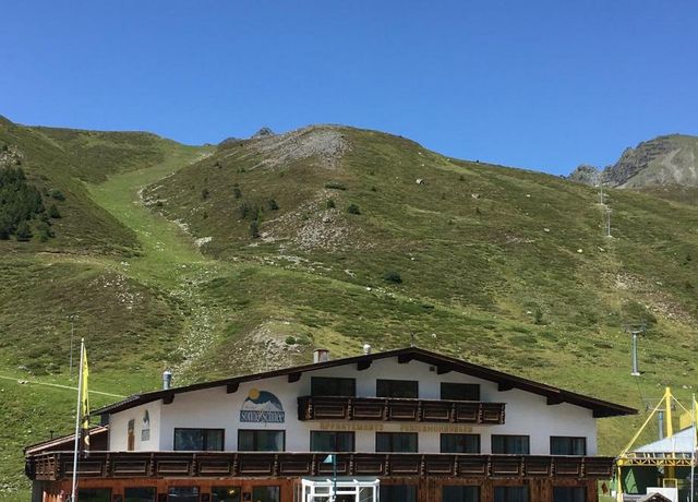 Ferienwohnungen-Sonne-Schnee.jpg