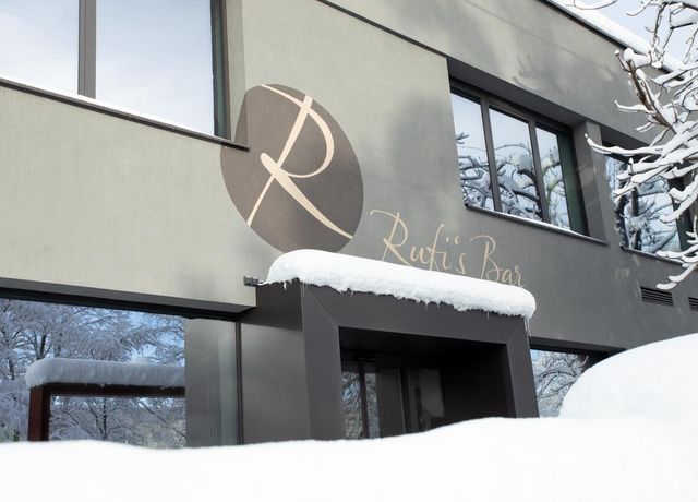 Hotel-Rufs-Eingang-Winter.jpg