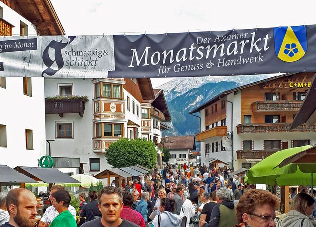 Axamer-Monatsmarkt-1.jpg