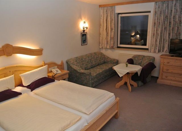 Doppelzimmer-IIII.jpg