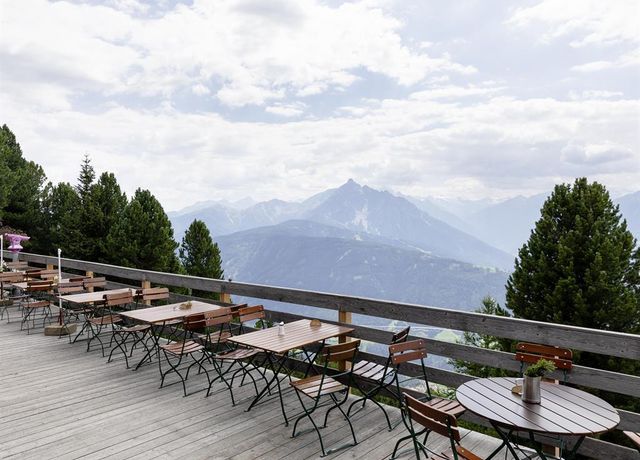 Terrasse-mit-Ausblick.jpg