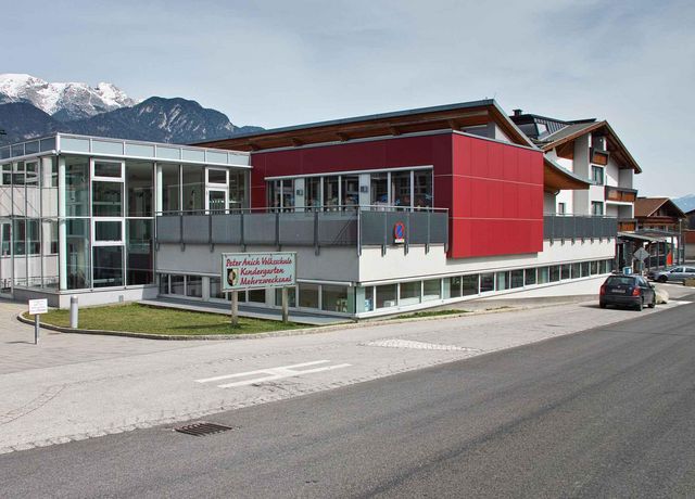 Mehrzwecksaal-Volksschule-Oberperfuss.jpg