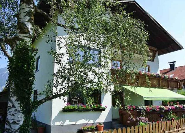 Haus-App-Nockspitz-Sommer.jpg