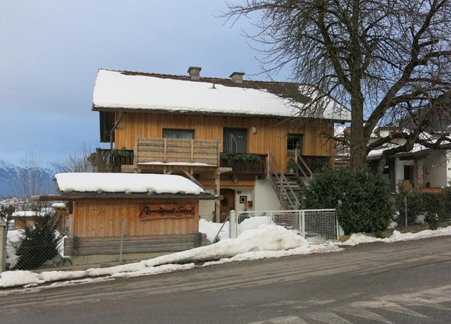 Haus-Seppi-Winteransicht.jpg